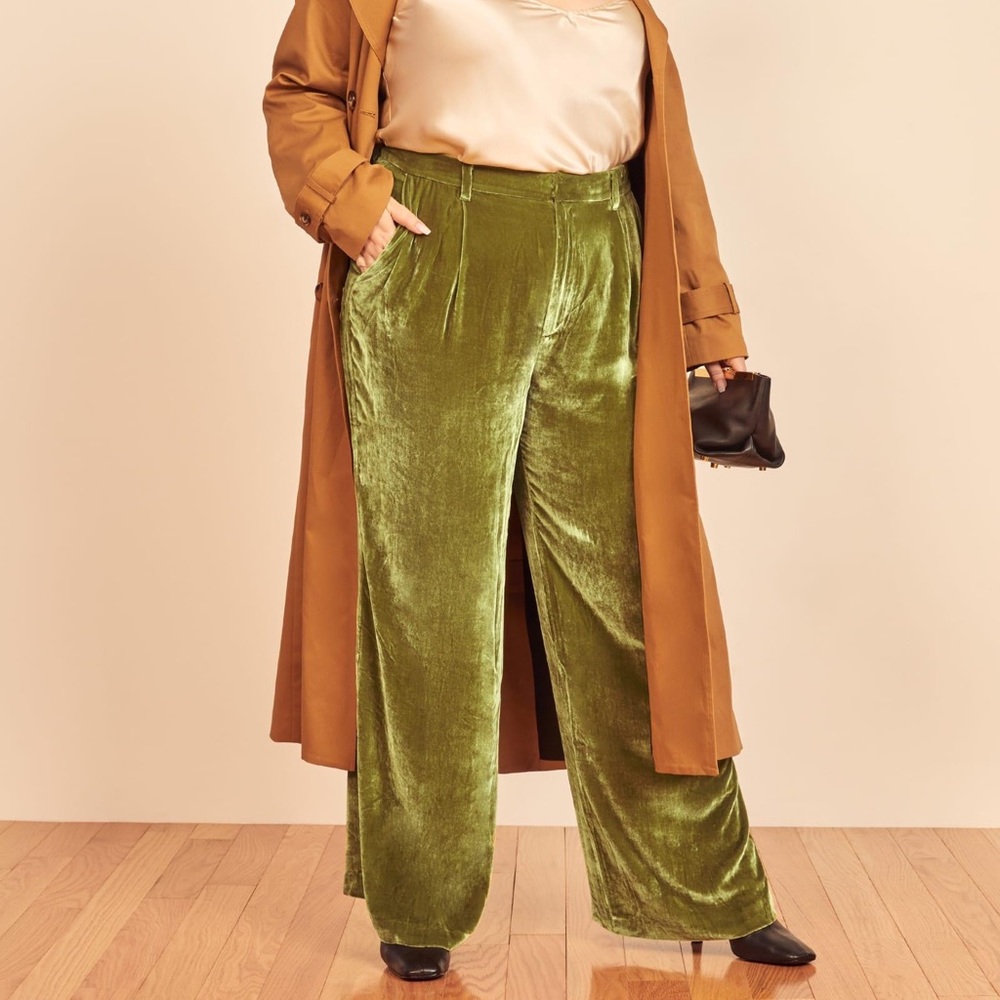 Reformation “Wes” Wide Leg Pant in Green Velvet NWOT